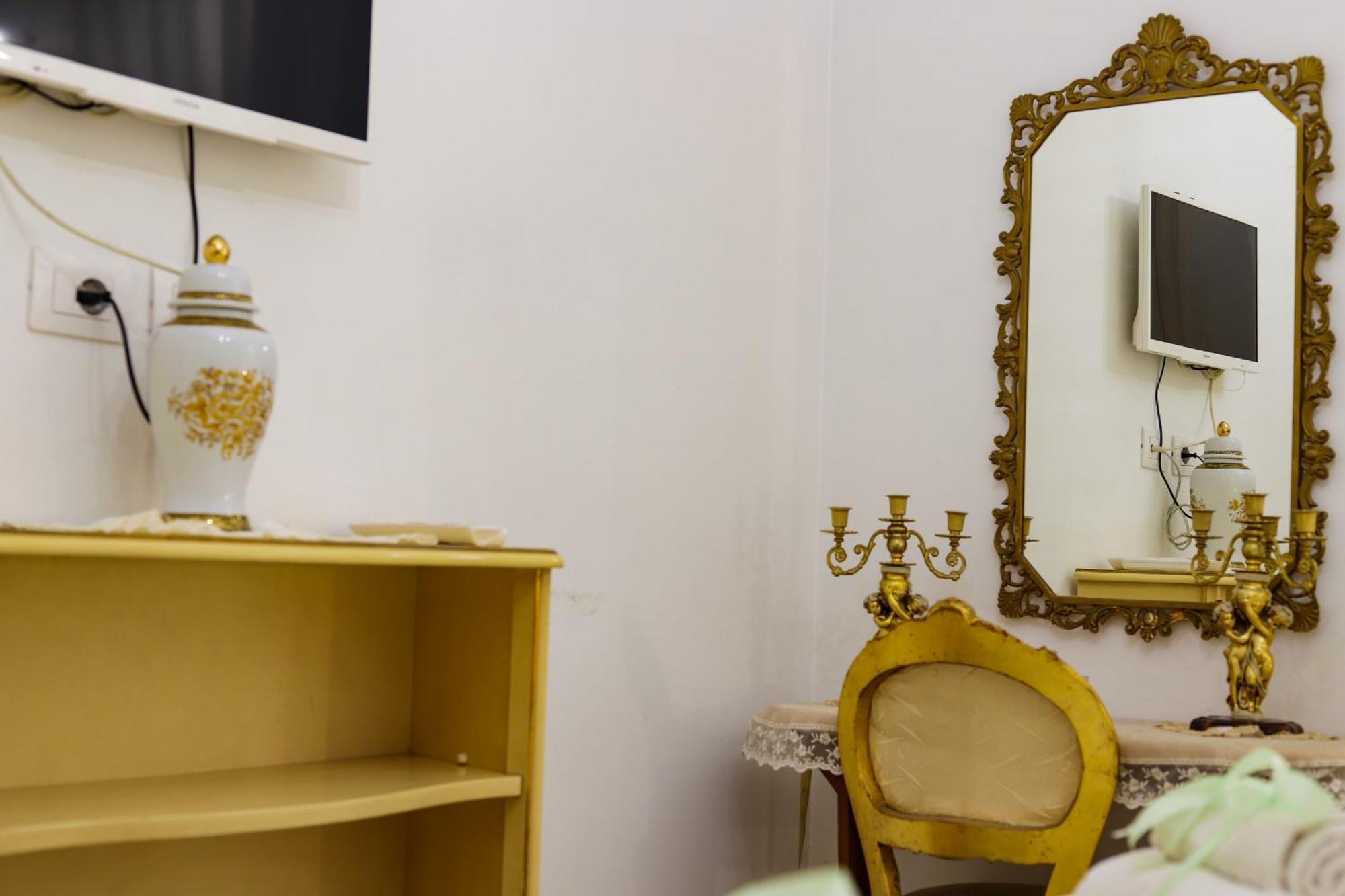 Giallo Napoletano Home نابولي المظهر الخارجي الصورة